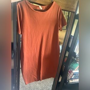 Pink blush maternity fitted dress